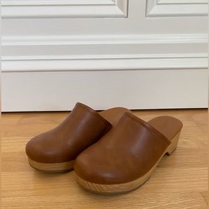 Brown clogs